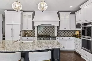 9690 Sky Ln, Eden Prairie, MN 55347 - Photo 14