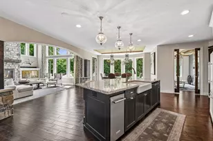9690 Sky Ln, Eden Prairie, MN 55347 - Photo 2