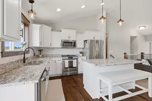 2802 213th St W, Farmington, MN 55024 - Photo 10