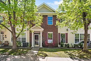 1015 Traditions Ct, Chaska, MN 55318 - Photo 1
