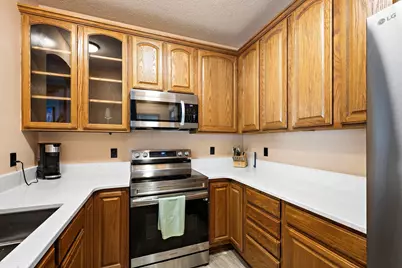 1015 Traditions Court, Chaska, MN 55318 - Photo 8