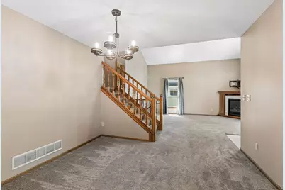 9407 Jasmine Avenue S, Cottage Grove, MN 55016 - Photo 10