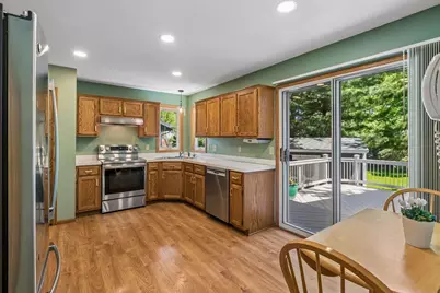 9407 Jasmine Avenue S, Cottage Grove, MN 55016 - Photo 12