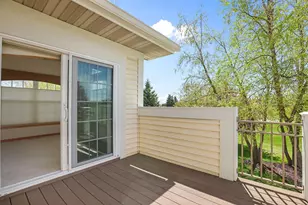 551 Holly Ln N, Oakdale, MN 55128 - Photo 20