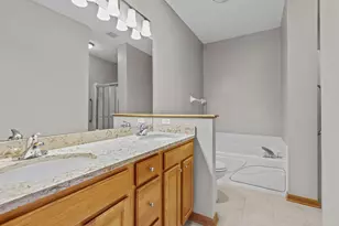 551 Holly Ln N, Oakdale, MN 55128 - Photo 30