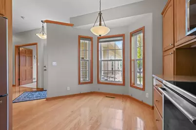 551 Holly Lane N, Oakdale, MN 55128 - Photo 10