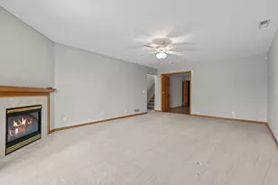551 Holly Ln N, Oakdale, MN 55128 - Photo 36