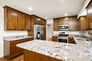 8350 169th St W, Lakeville, MN 55044 - Photo 10