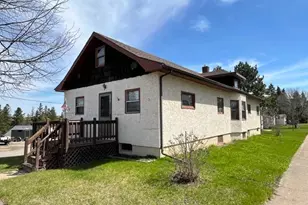 1102 McKinley Ave, Eveleth, MN 55734 - Photo 2