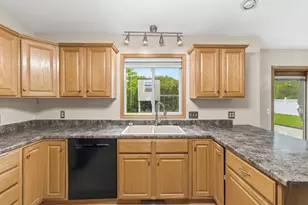 1667 Knights Dr, North Mankato, MN 56003 - Photo 8