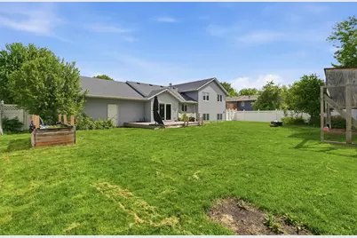 1667 Knights Drive, North Mankato, MN 56003 - Photo 22
