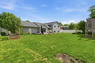 1667 Knights Dr, North Mankato, MN 56003 - Photo 22