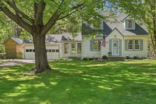 11209 Ridgemount Ave W, Hopkins, MN 55305 - Photo 2