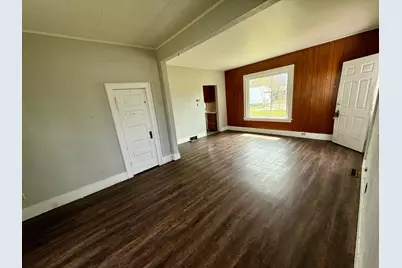432 7th Avenue NE, Valley City, ND 58072 - Photo 4