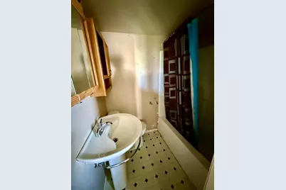 432 7th Avenue NE, Valley City, ND 58072 - Photo 8