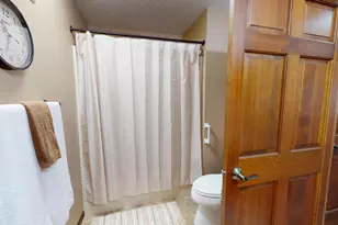 909 Luther Pl, Albert Lea, MN 56007 - Photo 14