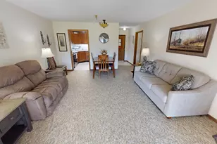 909 Luther Pl, Albert Lea, MN 56007 - Photo 4