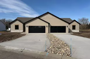 118 Altavista Dr, Detroit Lakes, MN 56501 - Photo 1