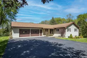 100 Stony Creek Cir, Mankato, MN 56001 - Photo 1