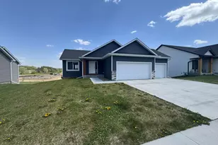 168 Stonelake Dr SE, Rochester, MN 55904 - Photo 2