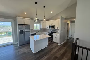 168 Stonelake Dr SE, Rochester, MN 55904 - Photo 4