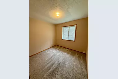 622 Valley Avenue SE, Valley City, ND 58072 - Photo 12