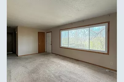 622 Valley Avenue SE, Valley City, ND 58072 - Photo 8