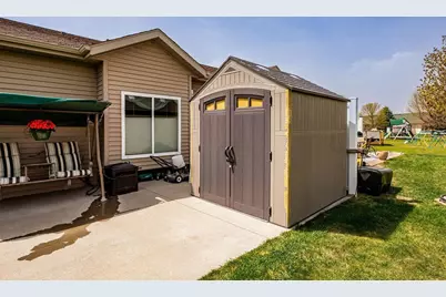 992 33rd Street S, Moorhead, MN 56560 - Photo 4