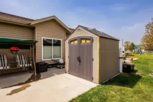 992 33rd St S, Moorhead, MN 56560 - Photo 4