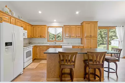605 Turner Drive, Henderson, MN 56044 - Photo 4