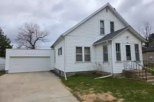 516 4th St SE, Deer River, MN 56636 - Photo 2