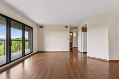 2885 Knox Avenue S #706, Minneapolis, MN 55408 - Photo 4