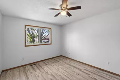 7589 Homestead Avenue S, Cottage Grove, MN 55016 - Photo 12