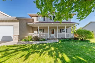 227 Woodhaven Ln, Mankato, MN 56001 - Photo 2