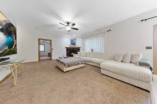 227 Woodhaven Ln, Mankato, MN 56001 - Photo 10