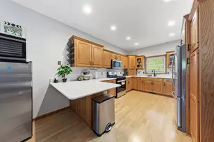 227 Woodhaven Ln, Mankato, MN 56001 - Photo 4
