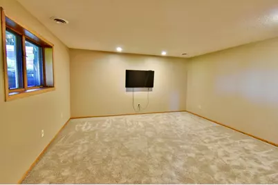 1252 Rolling Oaks Lane NW, Hutchinson, MN 55350 - Photo 30