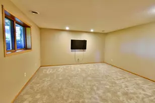 1252 Rolling Oaks Ln NW, Hutchinson, MN 55350 - Photo 30