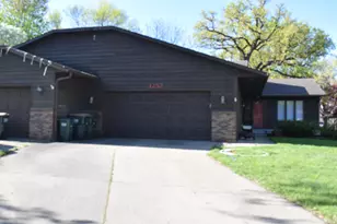 1252 Rolling Oaks Ln NW, Hutchinson, MN 55350 - Photo 1
