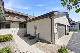 660 Riverview Dr, Monticello, MN 55362 - Photo 2
