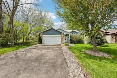 17640 89th Avenue N, Maple Grove, MN 55311 - Photo 2