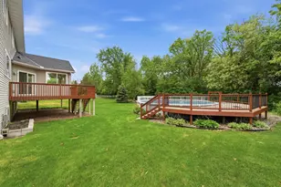 1693 Windsor Dr S, Shakopee, MN 55379 - Photo 48