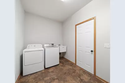 1693 Windsor Drive S, Shakopee, MN 55379 - Photo 24