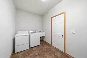 1693 Windsor Dr S, Shakopee, MN 55379 - Photo 24