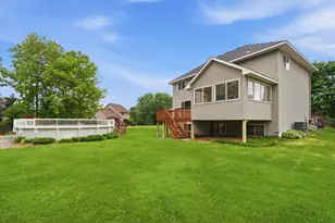1693 Windsor Dr S, Shakopee, MN 55379 - Photo 58