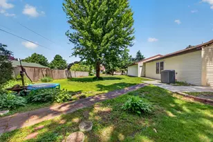 2209 6th St NW, Austin, MN 55912 - Photo 32