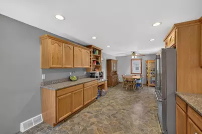 2209 6th Street NW, Austin, MN 55912 - Photo 10