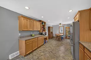 2209 6th St NW, Austin, MN 55912 - Photo 10