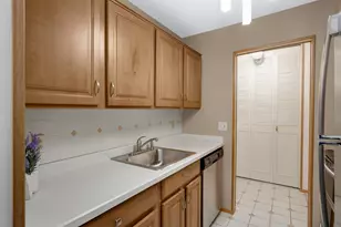 179 Little Canada Rd E, Little Canada, MN 55117 - Photo 8