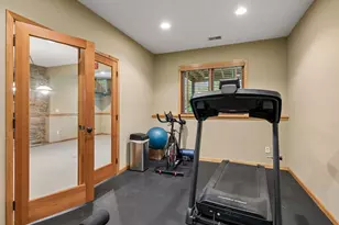 9001 Springwood Dr, Woodbury, MN 55125 - Photo 38